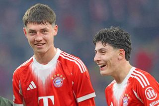 Nemții chiar sunt bizari! Nu le-au dat voie să vorbească după ora 23:00