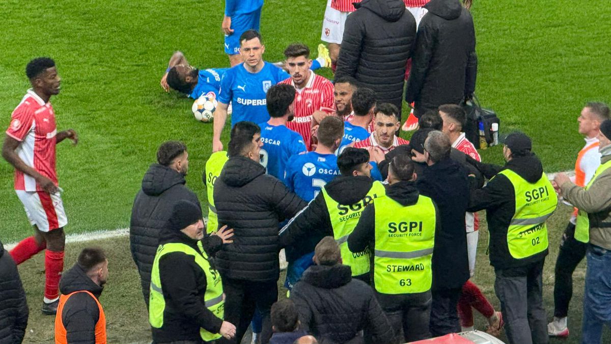 Altercație generală în Dinamo - Universitatea Craiova