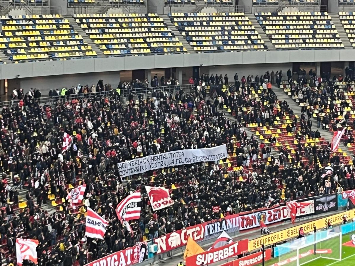 Duelul galeriilor la Dinamo - Craiova: „V-au furat rapizii, e adevărat / Dar voi furați de-o viață, de când v-ați înființat”