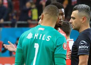 Dinamoviștii acuză arbitrajul: „A fost penalty!” + „Când am întrebat arbitrul, a zâmbit”