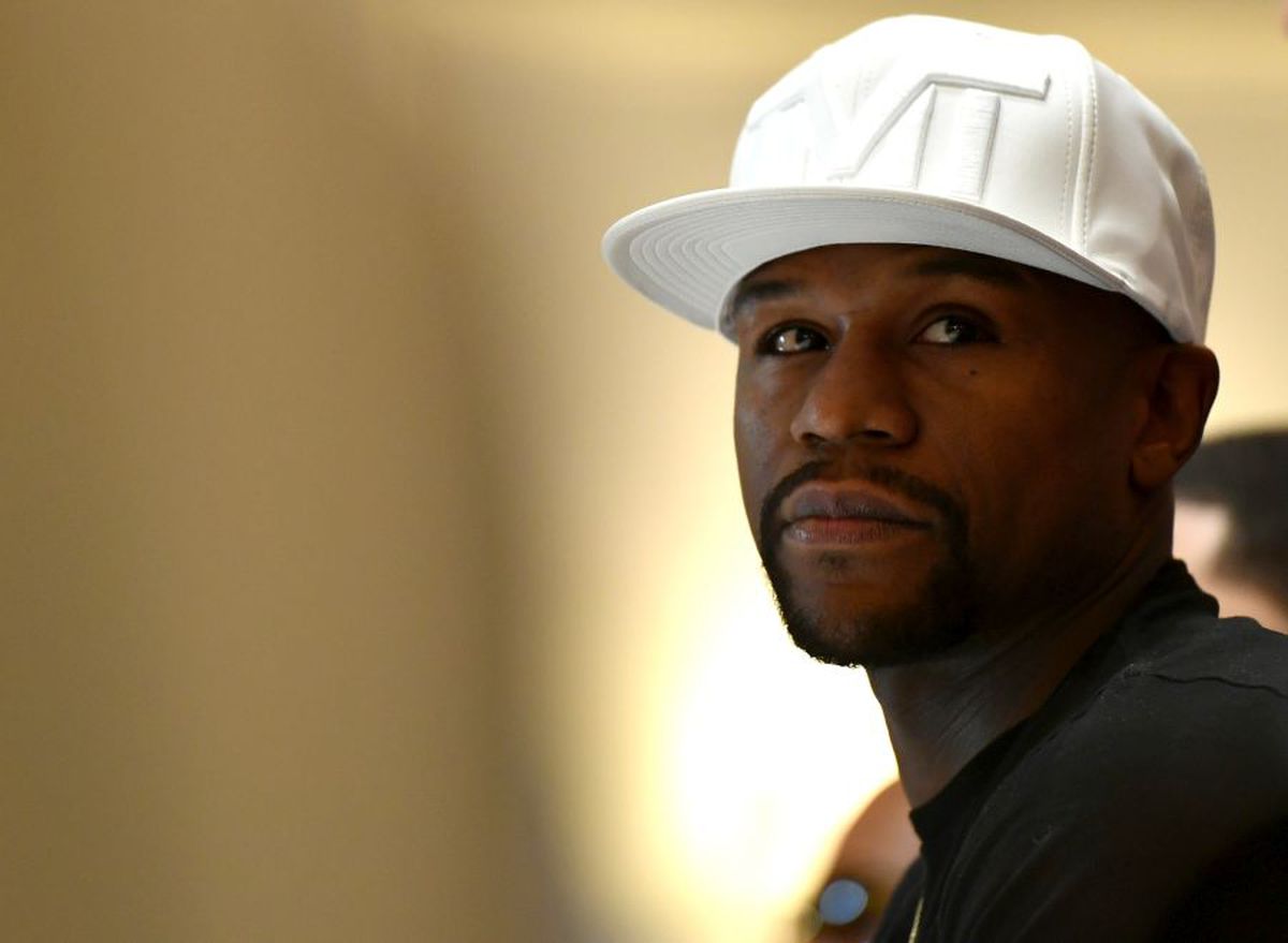 FOTO Floyd Mayweather și-a pus America în cap: cum a fost surprins pe străzile din Los Angeles în plină pandemie de COVID-19