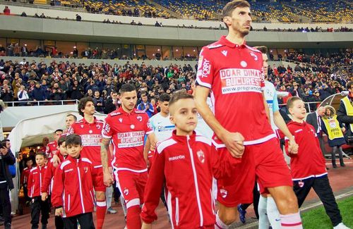 Numele lui Stanciu va apărea pe tricoul de joc al lui Dinamo