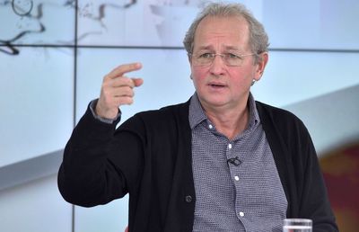 VIDEO Dan Puric, serie de declarații deplasate: „Au țâțele cât masa, unii beau energizante, cât să îi mai țină cordul? E o prostie cu 30 de minute de mișcare”