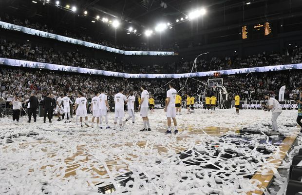 Am câștigat cu toții! „Bombonera” și „Toumba”, aduse pentru o zi în România