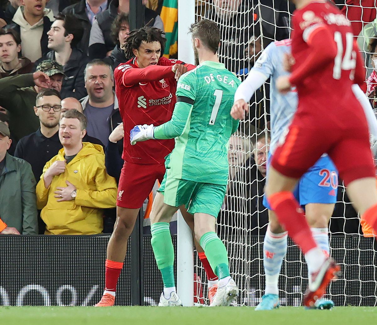 Au dat cu ei de pământ! » Liverpool a umilit-o pe rivala Manchester United