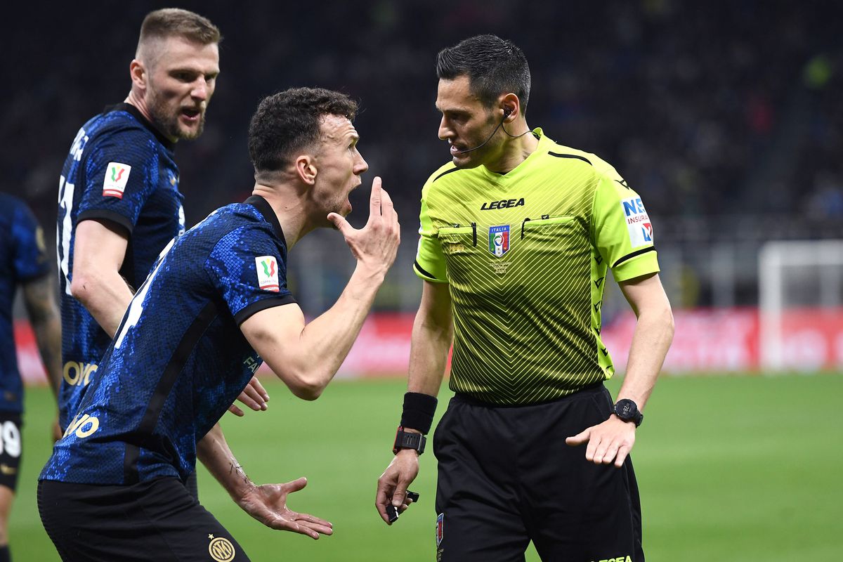 Inter și-a umilit rivala din Milano și s-a calificat în finala Cupei Italiei!