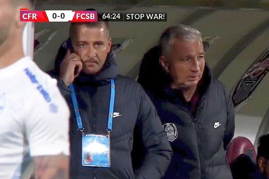 Panin surprins de camerele DigiSport vorbind la telefon în timpul meciului cu FCSB