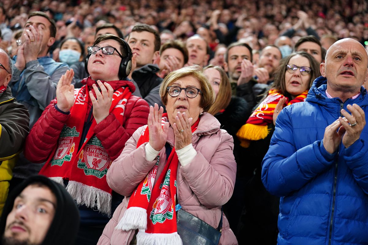 Fanii lui Liverpool, aplauze în memoria fiului lui Cristiano Ronaldo