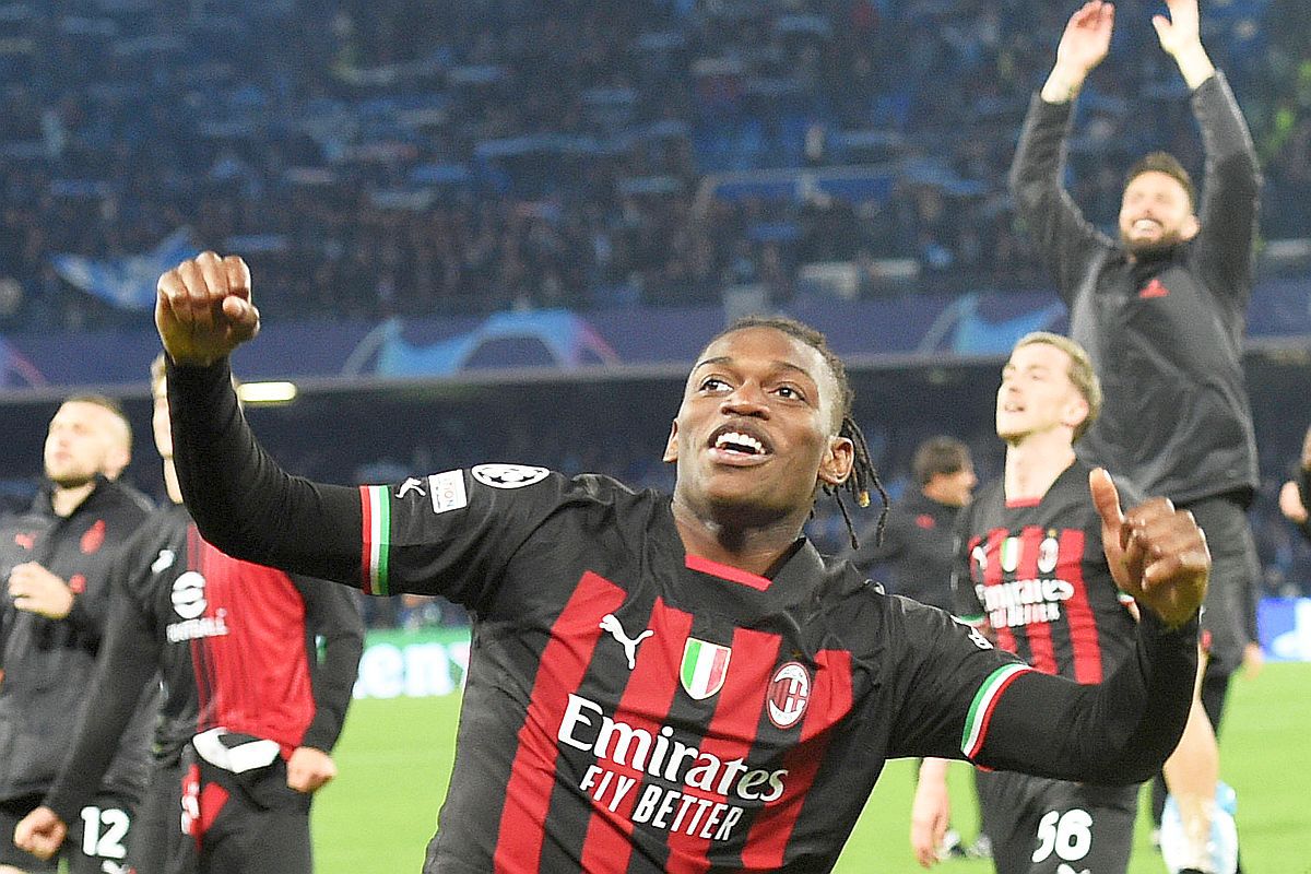 „M-a luat de mână ca pe un fiu” » Senzaționalul Rafael Leao, fabulos la interviu: „Vrem Champions League!”