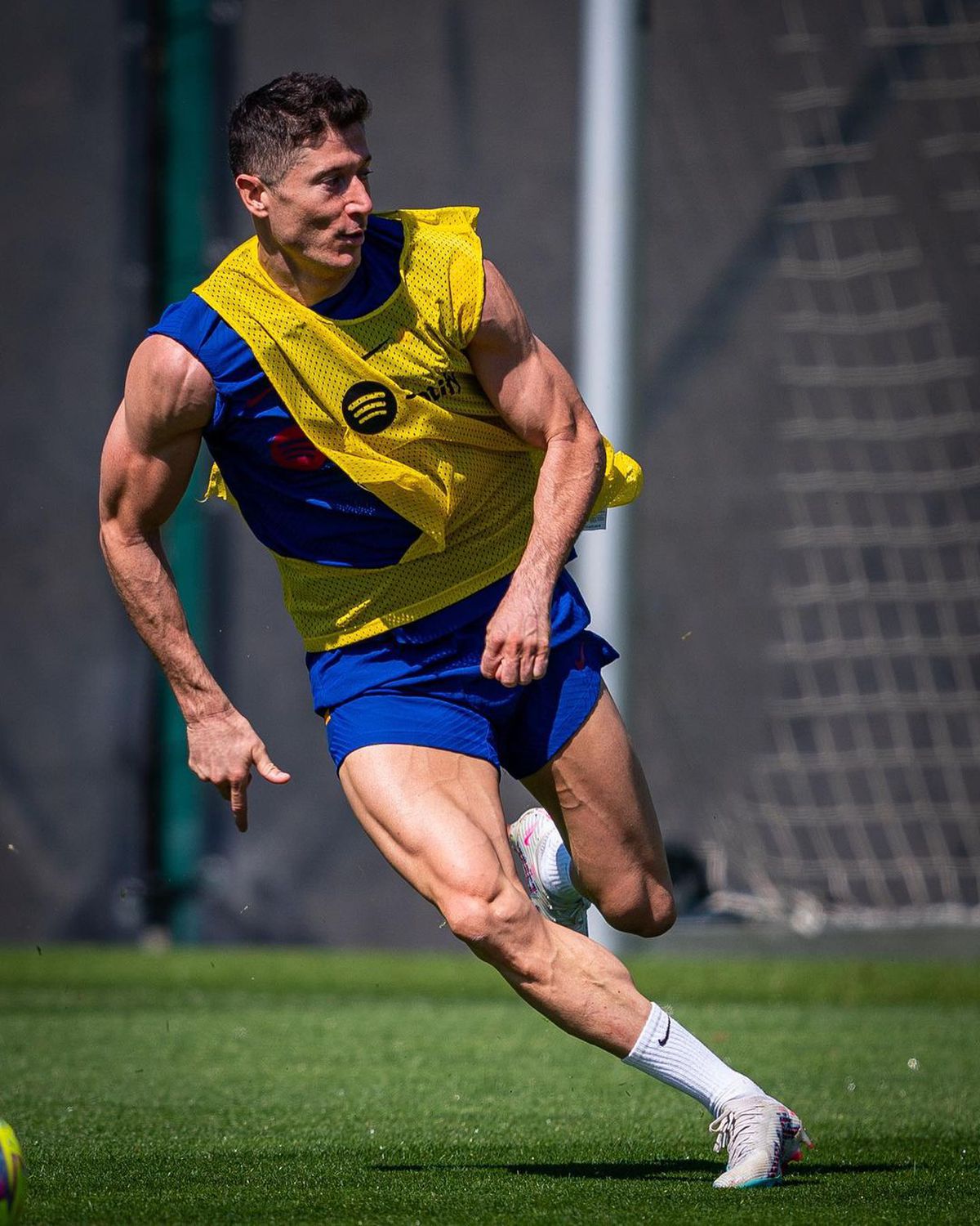 Alți fotbaliști cu fizicuri impresionante