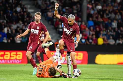Fundașul dreapta Cristi Manea (26 de ani) a fost extrem de supărat la finalul meciului pierdut de CFR Cluj în fața Farului, scor 1-5, în runda cu numărul #5 din play-off-ul Superligii.