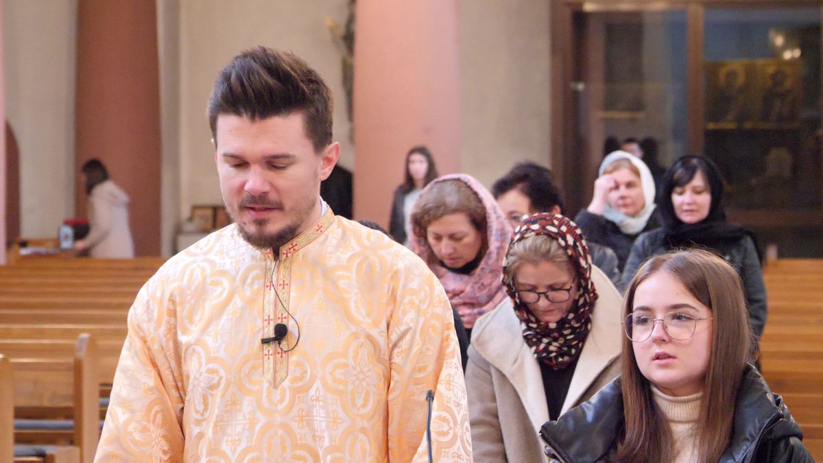 Preotul de la Parohia Ortodoxă din Würzburg îl așteaptă pe Edward Iordănescu la slujbă, înainte de Euro: „Să plecăm genunchii împreună în biserică pentru succesul lor. Avem inima larg deschisă”