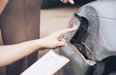 În cât timp primesc banii de la asigurări, în cazul unui accident auto? Află cât de repede îți poți repara mașina