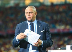Legendarul Roberto Carlos, operat de urgență în Brazilia