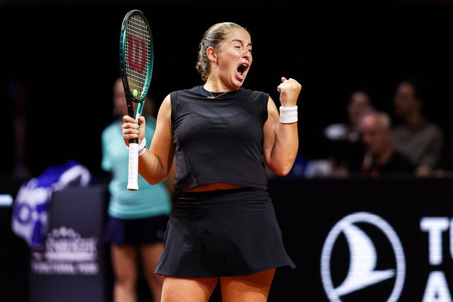 Jelena Ostapenko, victorie în fața Igăi Swiatek/Foto: Imago Images A învins-o a 6-a oară consecutiv pe Iga Swiatek și e în semifinale la Stuttgart: „Sunt mândră de mine”