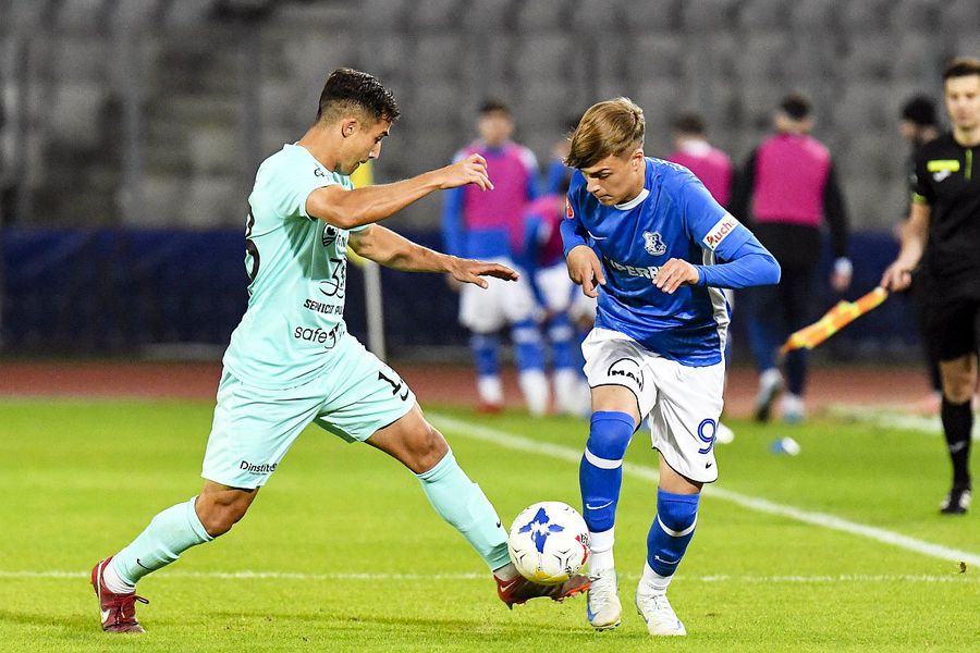 Luca Băsceanu, în acțiune pentru Farul // foto: Imago Images Tur de forță al Craiovei » Mihai Rotaru scoate din buzunar un milion de euro pentru al 4-lea transfer: ultimele detalii se discută ACUM