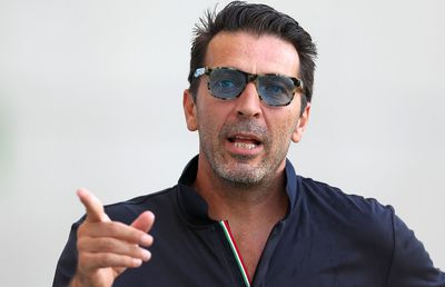 Îl bagă în belele pe Buffon?! Fostul jucător al lui Juventus susține: „Stătea cu iPad-ul în mână și paria!”
