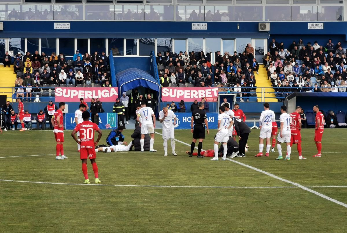 5 detalii de la Farul - Hermannstadt 1-1 » Ședință furtunoasă a lui Hagi, fotbalist dus la spital după meci + A venit pe bicicletă de la Sibiu!