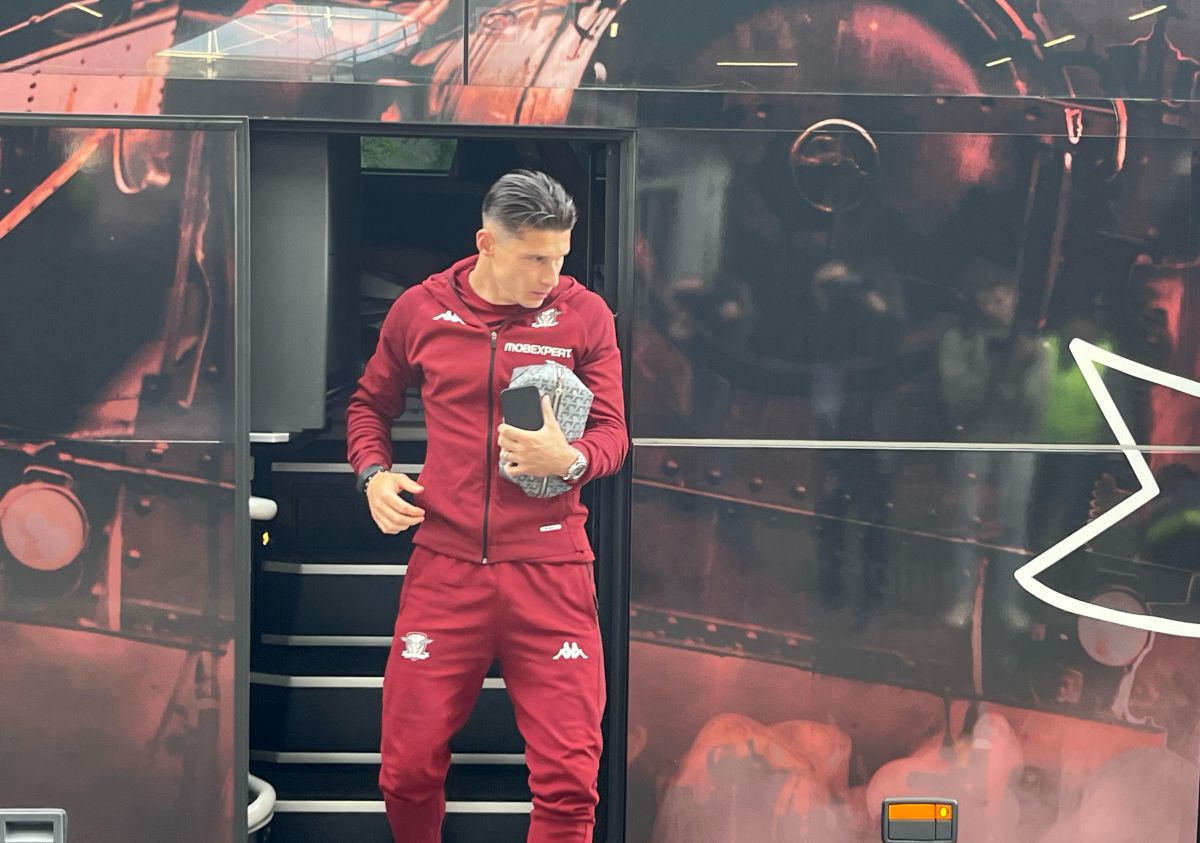 Imagini surprinse de reporterii GSP în Giulești, înainte de Rapid - U Cluj