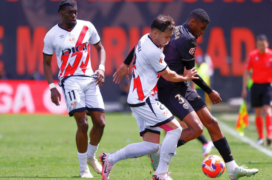 Rațiu, prizonier la Rayo! » Culisele transferului visat + Cum îl poate afecta reacția agentului pe Andrei