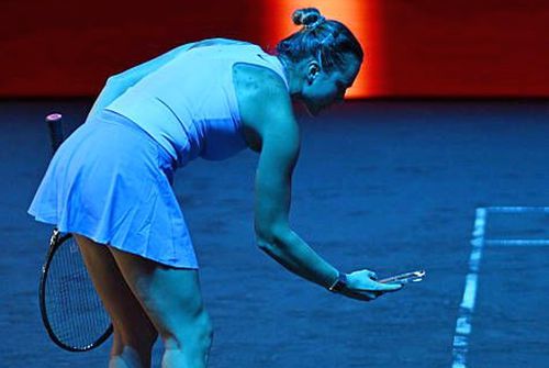 Aryna Sabalenka a fotografiat terenul cu telefonul. Foto: X (The Tennis Letter)