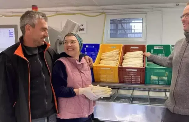 Un român și-a cucerit angajatorul german și acesta i-a făcut cadou o vacanță: „E mâna noastră dreaptă și mâna noastră stângă”