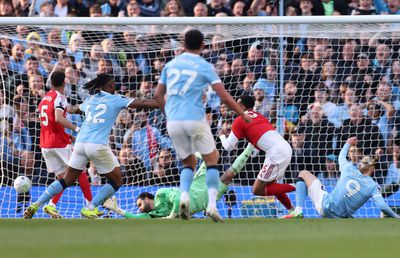 GAME ON! Manchester City a bătut-o pe Arsenal și finalul sezonului în Premier League devine dramatic