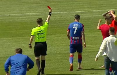 FC Bihor - Corvinul, decis în prima repriză de prostiile în lanț ale veteranului: autogol și „roșu”!