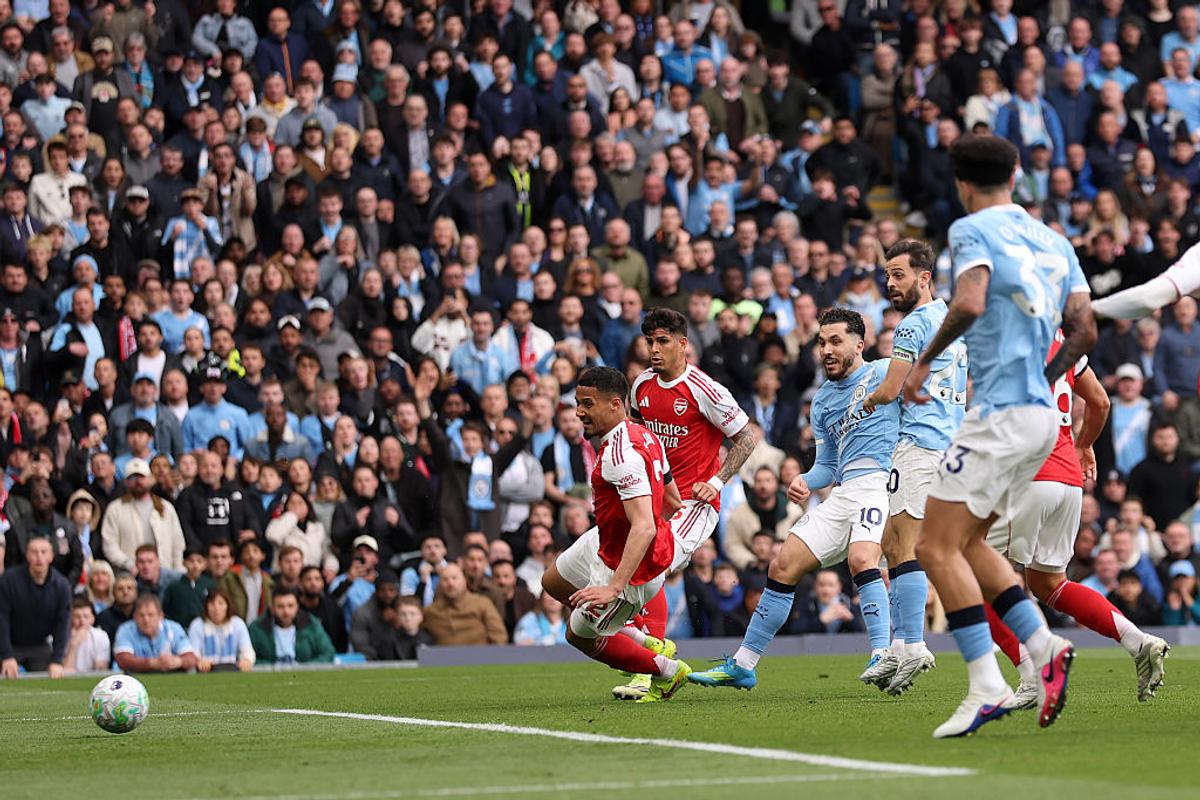 GAME ON! Manchester City a bătut-o pe Arsenal și finalul sezonului în Premier League devine dramatic