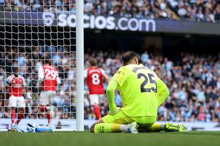 Ce-ai făcut, Gigi?! » Donnarumma, gafă cum rar se poate vedea, în meciul de titlu cu Arsenal