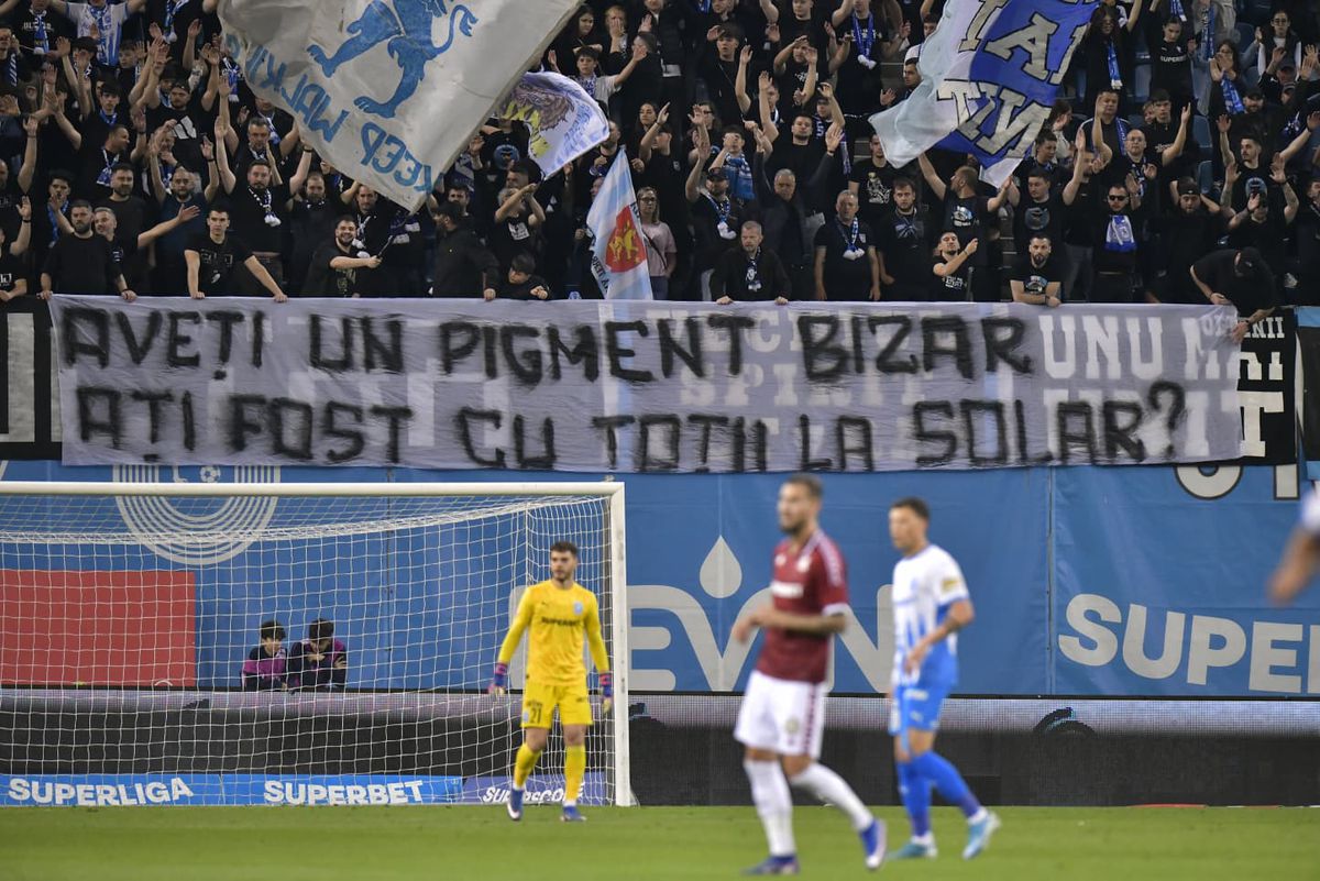 Mesaje afișate unul după altul de olteni, în meciul cu Rapid