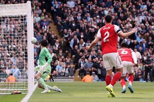 Manchester City - Arsenal, derby-ul decisiv pentru titlul din Premier League. Bară Cherki
