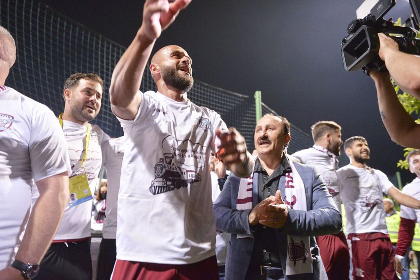 Ionuț Voicu (36 de ani) și-a anunțat finalul carierei de jucător, după meciul cu oltenii, dar va rămâne la Rapid, unde i s-a propus o funcție în cadrul clubului.