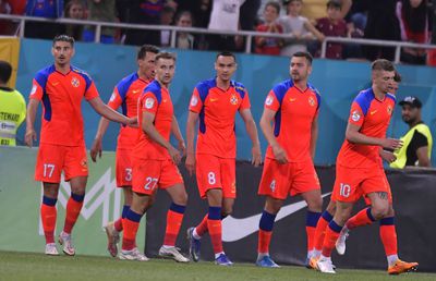 Un fost internațional surprinde: „FCSB ar trebui să ia titlul la 10-15 puncte diferență”