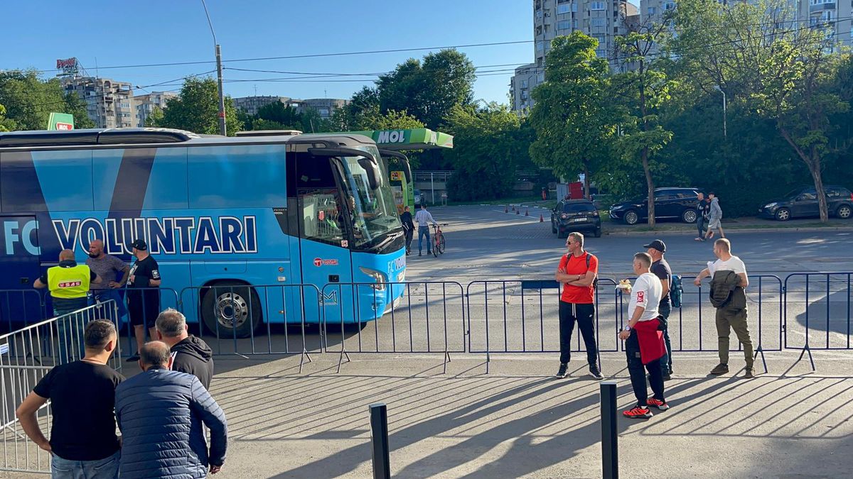 Sepsi - FC Voluntari. 10 autocare din Voluntari au venit în Giulești