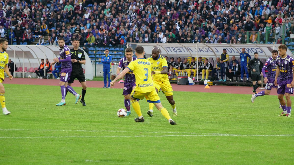 Chindia - FC Voluntari, FC Argeș - Petrolul și UTA - FCU Craiova, în ultima etapă din play-out