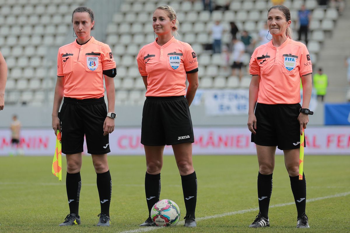 Alina Peșu - arbitru