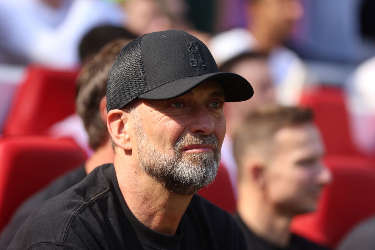 Momente fabuloase pe Anfield! » Jurgen Klopp a început să scandeze la microfon numele noului antrenor al lui Liverpool, după discursul de adio