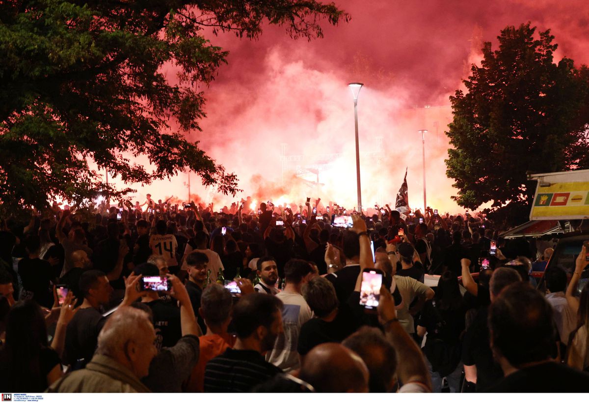 Răzvan Lucescu, la 5 minute după titlul cucerit cu PAOK: „Ți-o spun în felul meu, te consider prieten!”