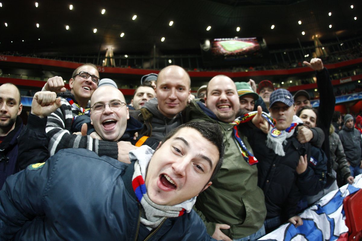 Îl mai ții minte pe românul care i-a dat gol lui Arsenal pe Emirates? E noul campion al României în Superliga feminină