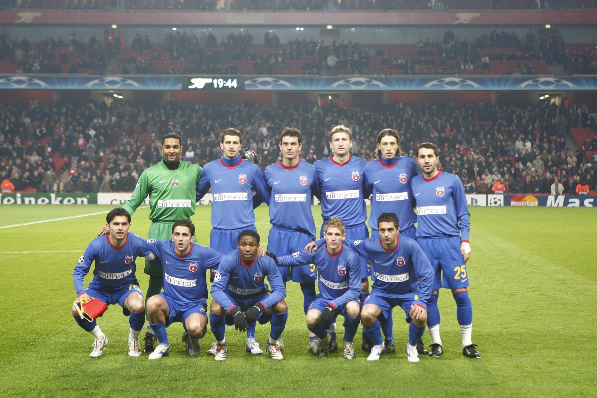 Îl mai ții minte pe românul care i-a dat gol lui Arsenal pe Emirates? E noul campion al României în Superliga feminină