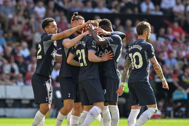 Sheffield - Tottenham, cu Drăgușin titular / FOTO: Imago