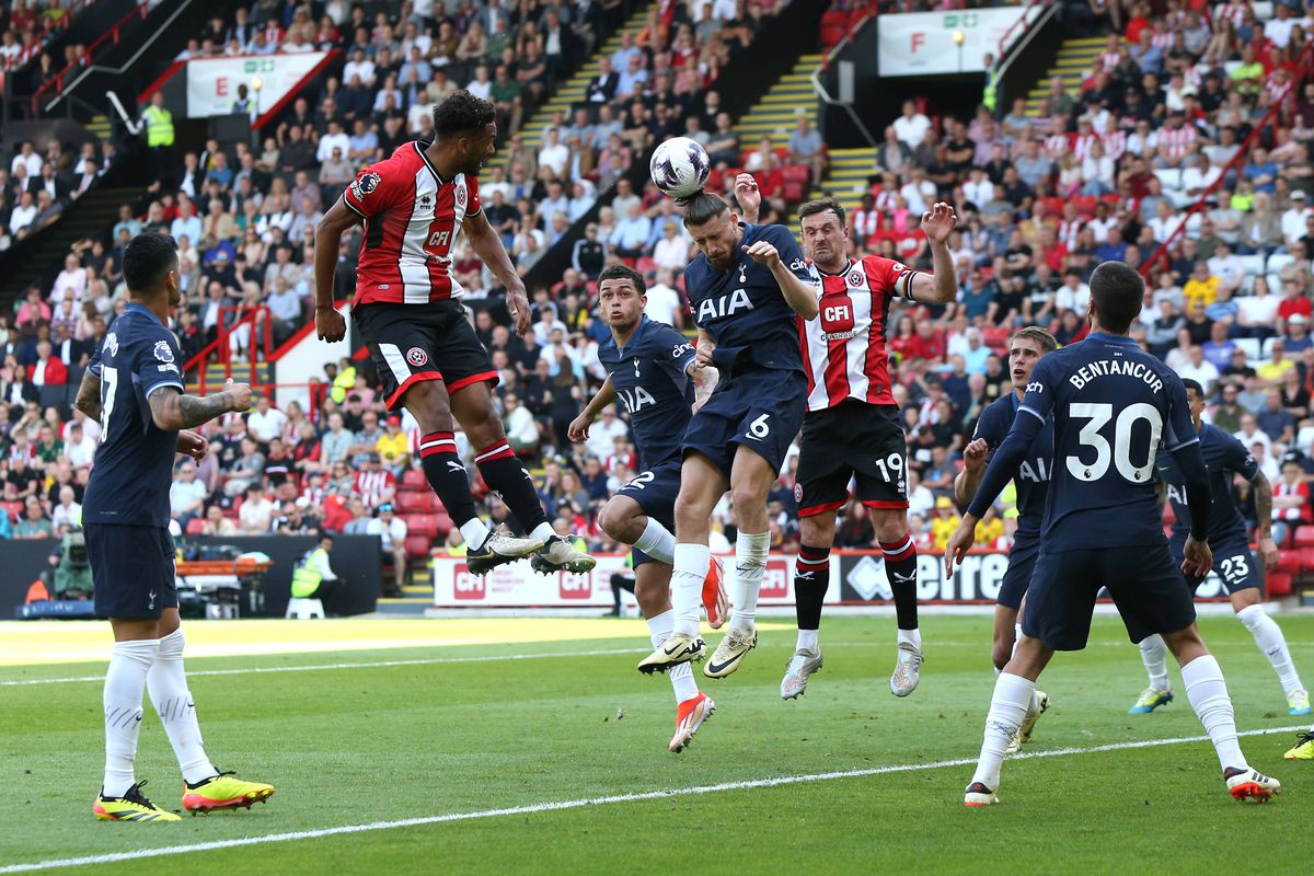 Cele mai spectaculoase imagini din Sheffield - Tottenham