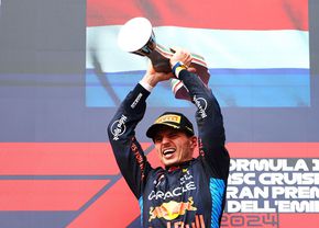 Max Verstappen, a cincea victorie a sezonului, pe circuitul de la Imola » L-a ținut la distanță pe ambițiosul Lando Norris