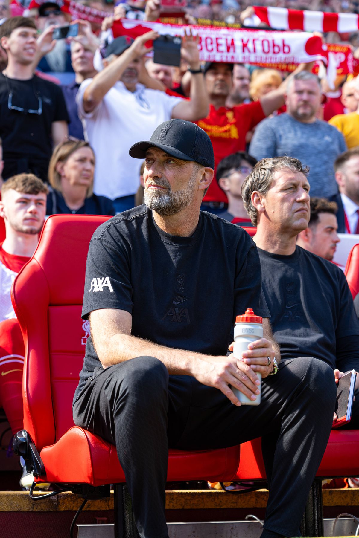 Un stadion pentru Jurgen Klopp! Fanii lui Liverpool, scenografie emoționantă, la despărțirea de antrenor. Germanul, în lacrimi