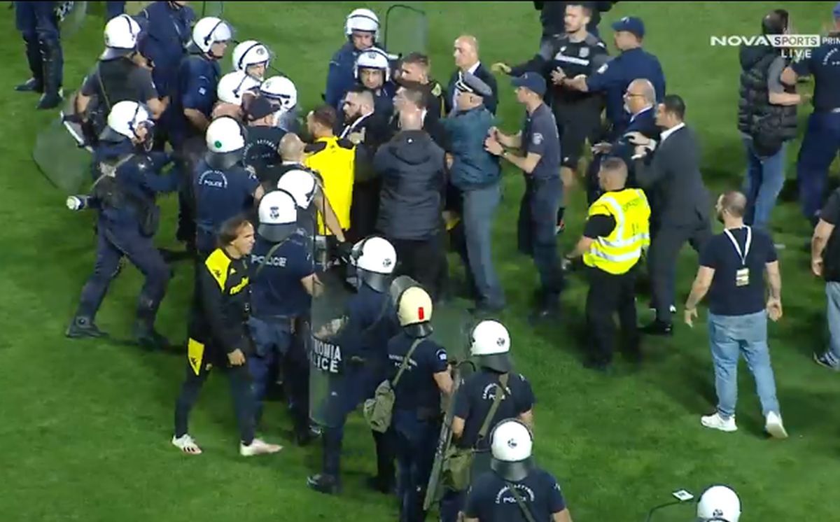 Imagini COPLEȘITOARE de pe Toumba, de la petrecerea de titlu a lui PAOK » Mircea Lucescu, alături de Răzvan