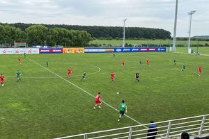 FCSB și Steaua își dispută ACUM finala Ligii Elitelor U15 » Ambele grupuri de jucători au exclamat „Steaua!” înainte de startul confruntării