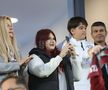 Soția lui Cristi Săpunaru, în Giulești, la Rapid - CFR/ FOTO: Ionuț Iordache (GSP)