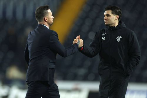 Barry Ferguson și Ianis Hagi / Foto: Imago Images