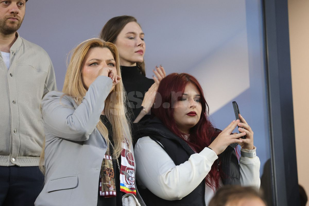 Soția lui Cristi Săpunaru, în Giulești, la Rapid - CFR/ FOTO: Ionuț Iordache (GSP)